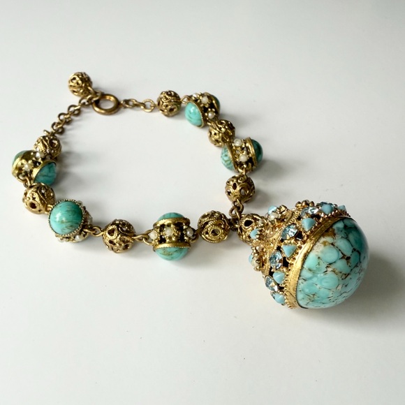 Vintage Chanel 1950s - 1960s Turquoise Cabochon Gilt Filigree Fob Bracelet - Picture 1 of 13